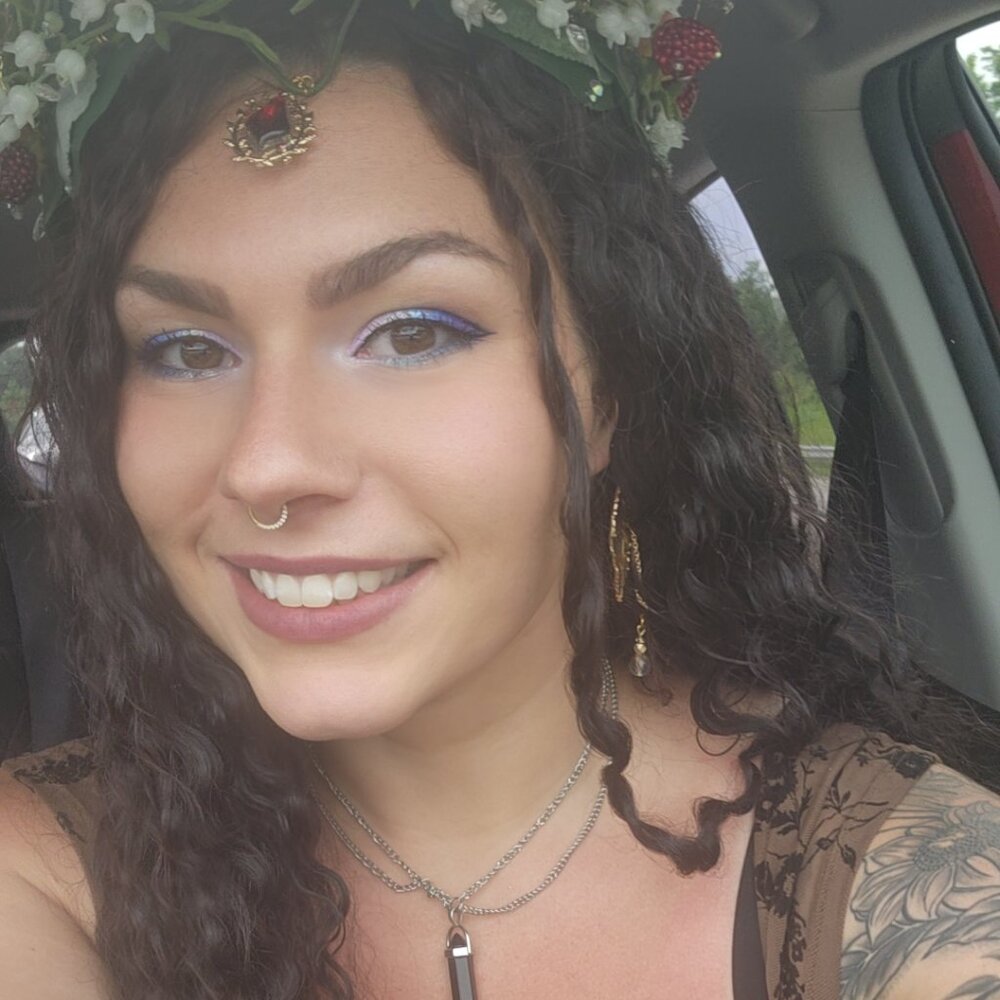 Meet your Posher, Ashley